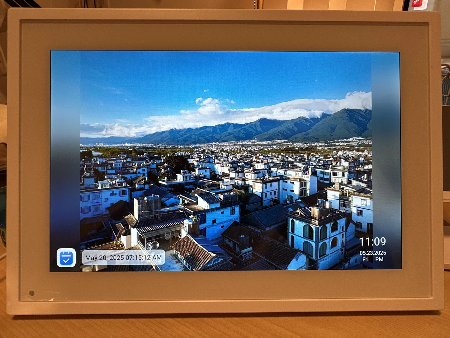 Homira 10" Smart Digital Frame – Touchscreen Calendar & Chore Chart with Photo/Video Display for Family Schedules