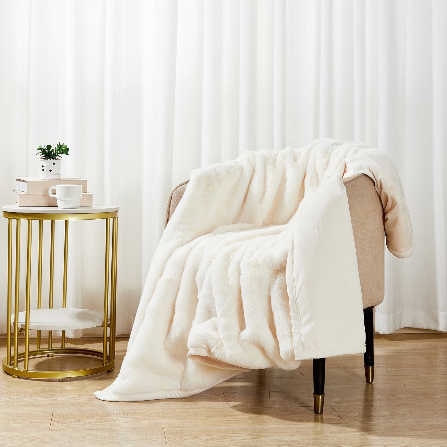 Homira Ivory Faux Fur Ultra Soft Luxury Oversize Throw Blanket 50" x 72", Vanilla Dream